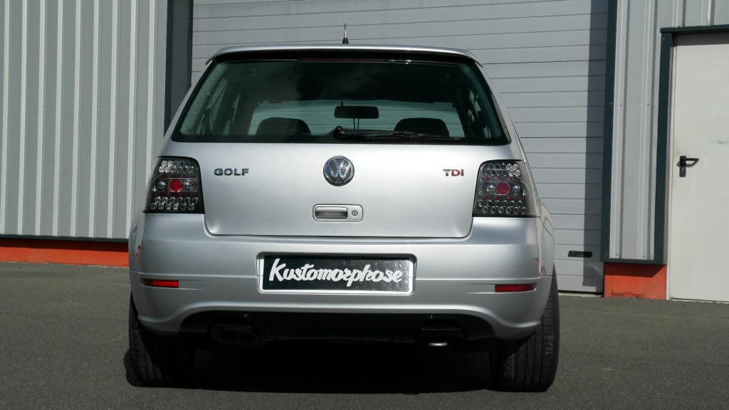 Pare choc arriere VW Golf 5 (V) look R32 double sortie protection 