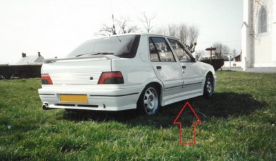 Jeu de bas de caisse 5 portes "Squale" pour Peugeot 309