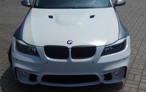 Pare-choc avant BMW E90 / E91 LOOK M4 avec empl.antibrouillard 05 a 08