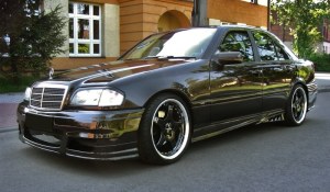 PAIRE DE BAS DE CAISSE MERCEDES CLASSE C W202